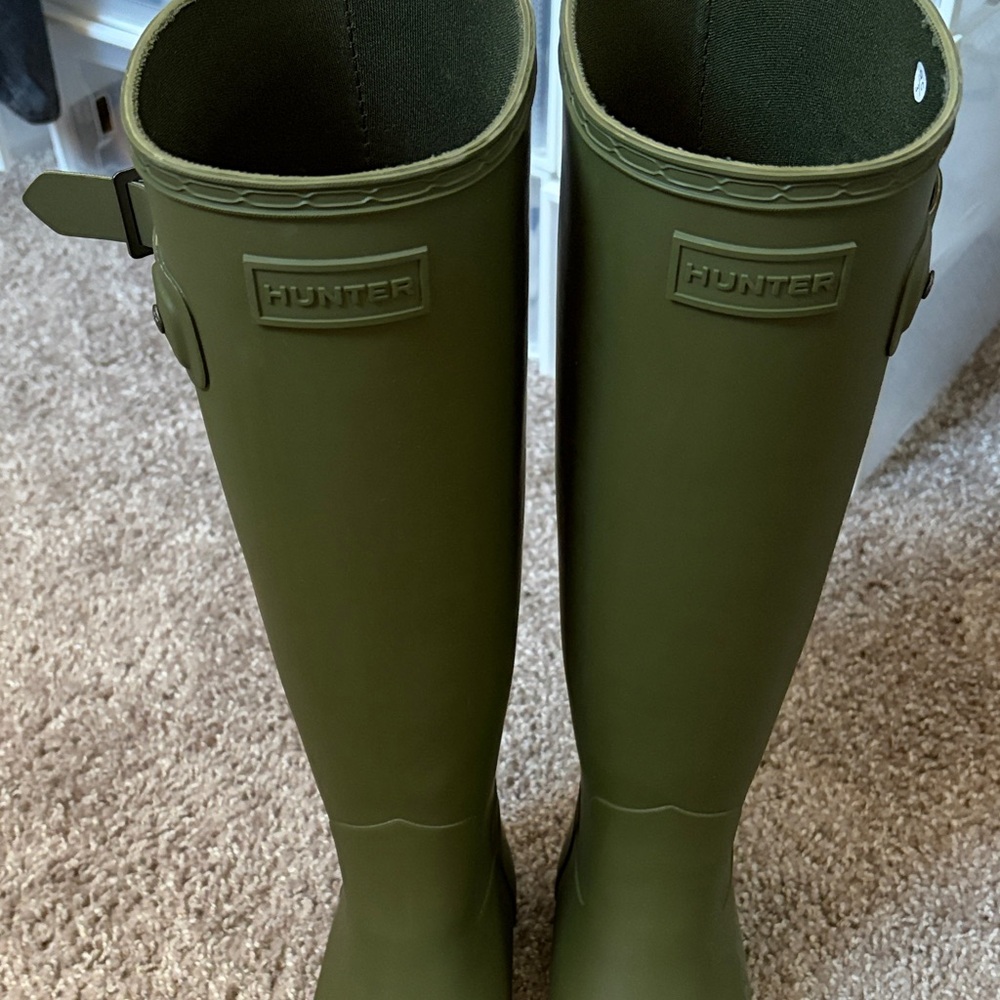 Dark green women’s Hunter Boot